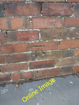 Foto 6x4 OS Benchmark - Wellington, Wrekin Road Haygate ein OS Schnittzeichen auf c2014