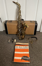 VINTAGE 1920's BUESCHER ELKHART TRUE TONE LOW PITCH SAXOHPONE W/ CASE