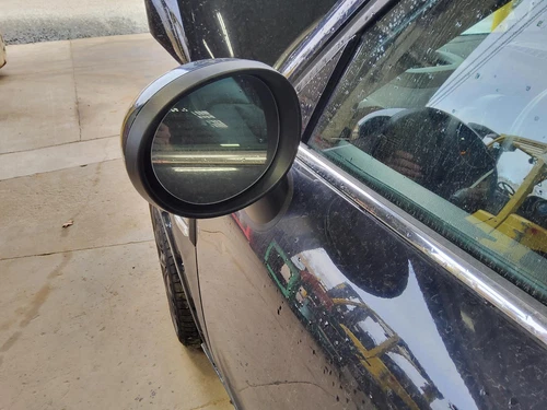 Used Left Door Mirror fits: 2017 Mini Countryman w/automatic dimming painted cov