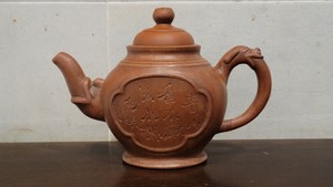Fine Chinese Purple Clay Teapot {Republic of China1912鐵畫軒}