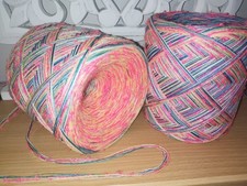 410 g Rosa-Farbmix Pastell GARNPAKET Strickwolle Designergarn 2 Knäuel Wollrest