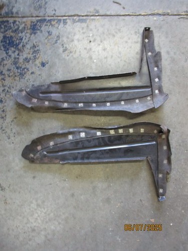 2 Ford Mustang Fender Splash Sheilds LH RH C5ZZ-16103-B