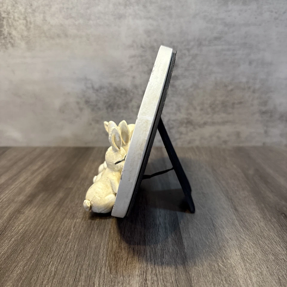 "Raz Imports conejos con gafas mirando en el espejo blanco envejecido ovalado 8"" x 5,5""" Foto 3 de 4