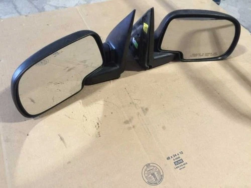 01 Silverado 2500 6.0L 4x2 139k Left & Right MANUAL NON HEATED Side View Mirrors