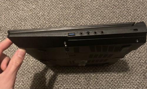 Sager NP9752 (Clevo P750ZM) Laptop, i7-4790K, Nvidia 970M, 16 GB RAM, 1 TB SSD - Picture 4 of 8