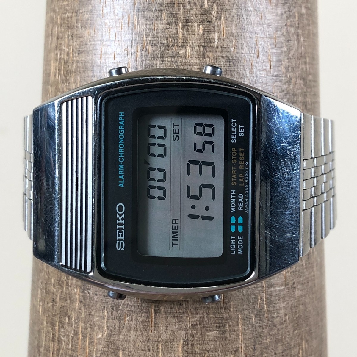 Vintage Seiko Men A359-5030 Dress Alarm Chronograph Quartz Digital