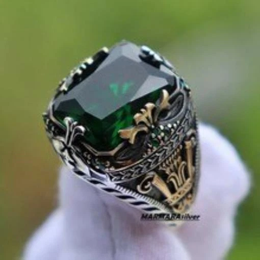 Anillo con una gran piedra verde para hombre, plata, un hermoso regalo masculino Foto 3 de 4