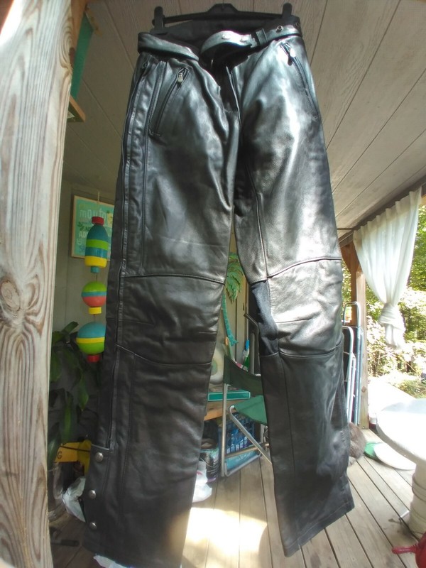Gorgeous Harley-Davidson  Women's Black Motorcycle Pants Sz Large Waist 28-33"