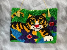 Vtg Retro completed Cat Latch Hook Hanging orange tiger stripes Flower 26"x19"