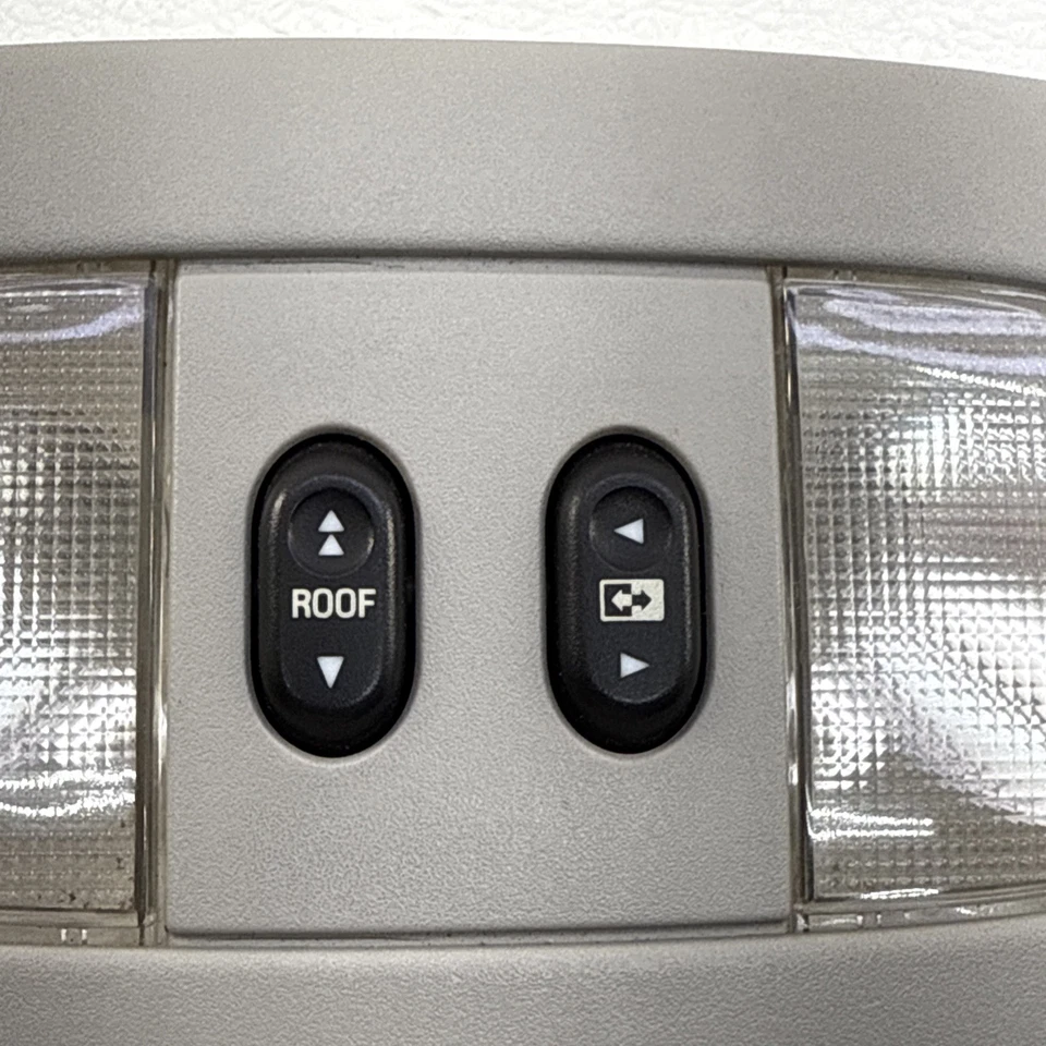 04-08 福特 F-150 头顶圆顶灯带天窗和后窗开关灰色原始设备制造商 — 第 2/4 张图片