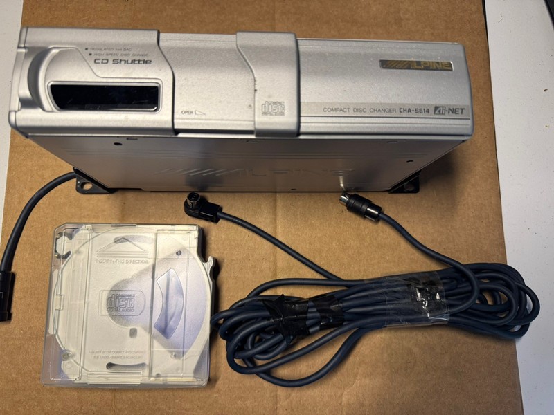 ALPINE CHA-S614 AINET 6-DISC Car CD Changer Shuttle With Cartridge and 5m Cable