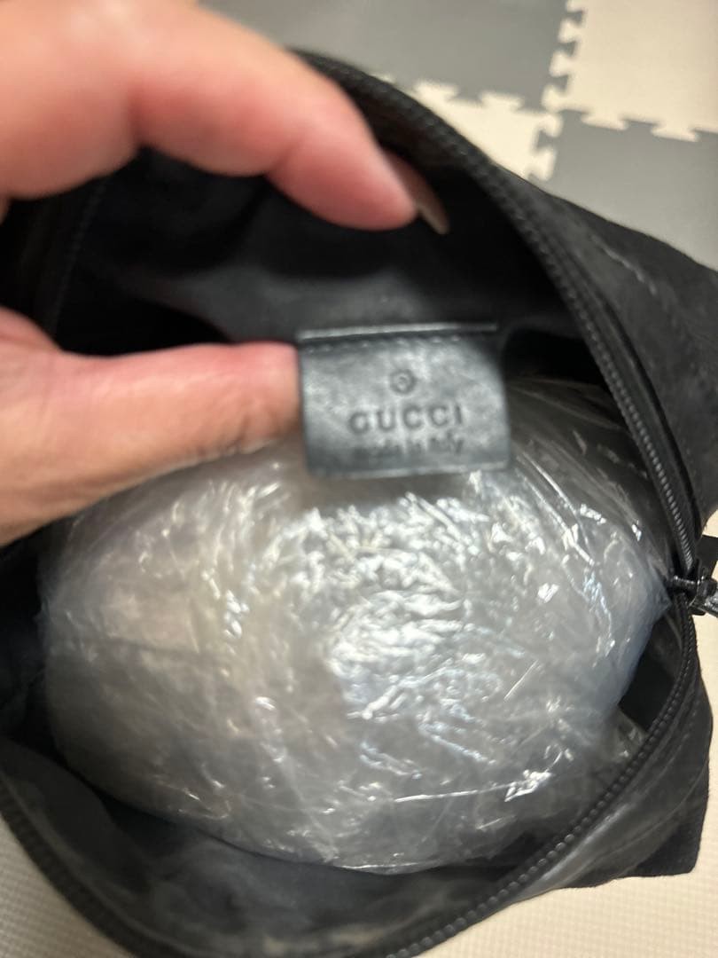 GUCCI Pouch 01a - image 5