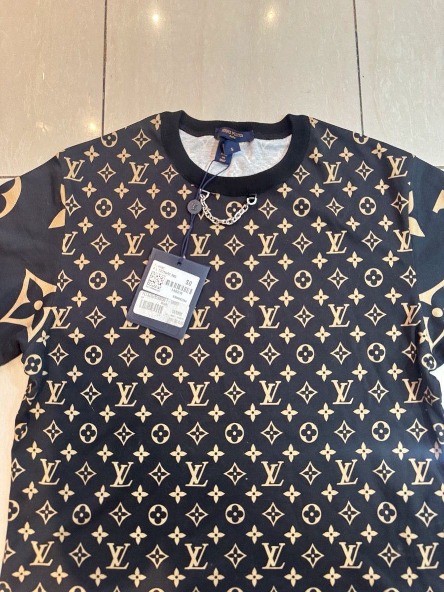 Louis Vuitton 半袖Tシャツ ブラック/ゴールド Louis Vuitton Black Gold Monogram Logo Short Sleeve Men's T-Shirt