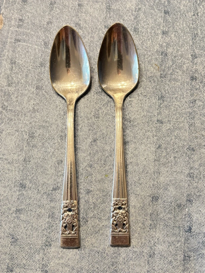 Coronation Oneida Community Plateado Lote De 14 Cucharas 2 Pequeñas 12 Regular Foto 4 de 4