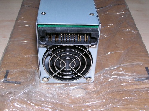 Unused - Fujitsu A3C40051839 600W PSU for Primergy TX200 S2/S3 TX300 RX300S3 - Picture 4 of 7