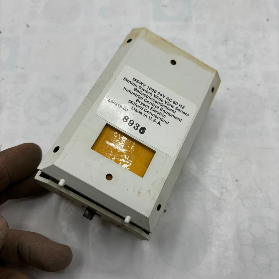 Bryant L05318-00 Motion Switch Hallway Sensor;24V AC 60 Ft. Length, Wall Mount🔔 - Image 3 of 4