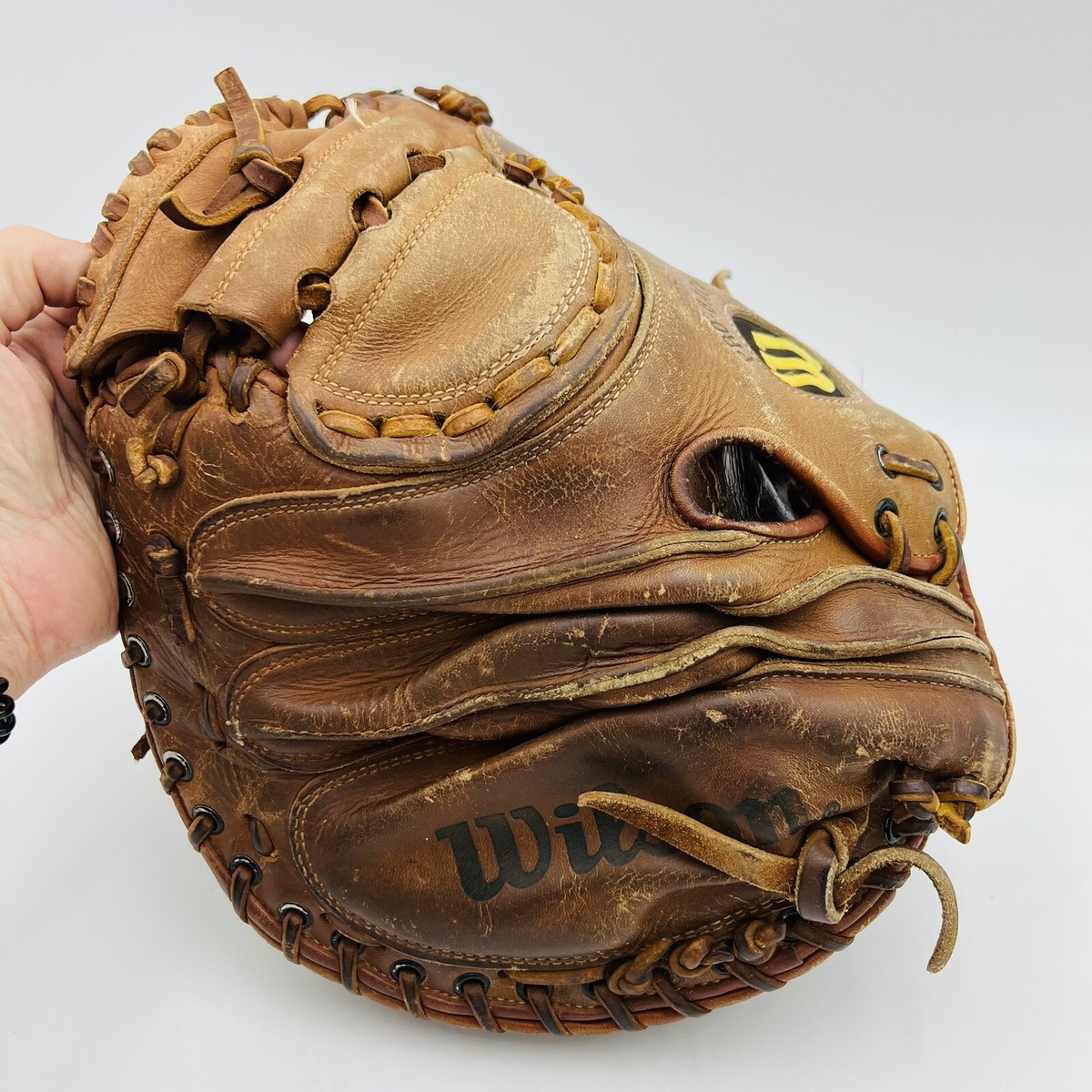 ウィルソンA2403プロフェッショナルモデル Wilson The A2403 Baseball Glove Catchers Mitt Pro-Toe