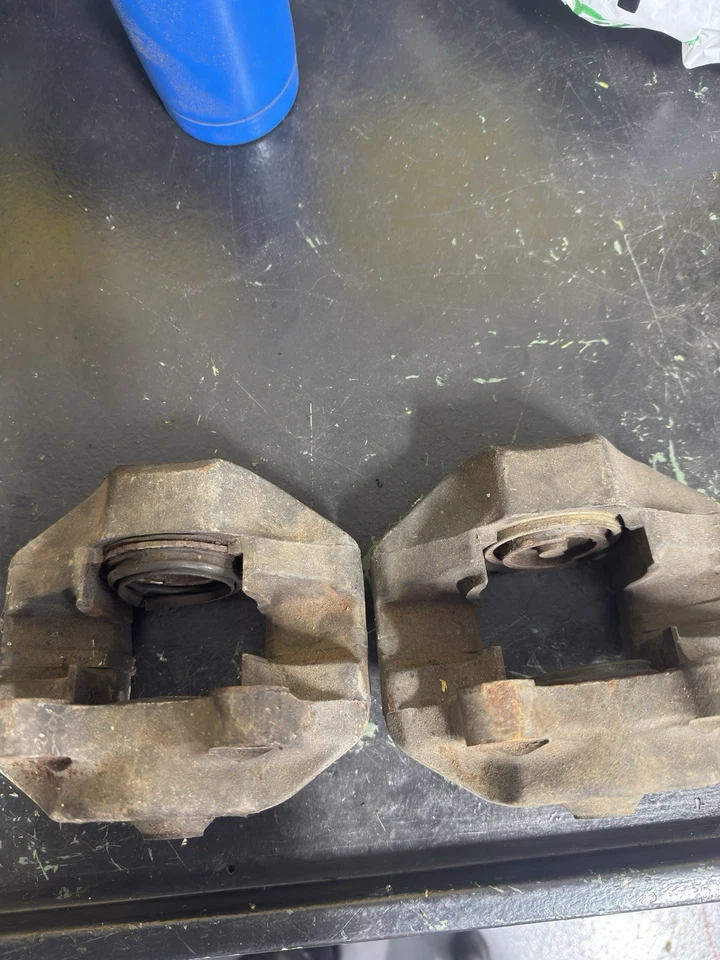 1968 - 1973 年保时捷 911 T 912 前刹车卡钳一对 — 第 2/2 张图片