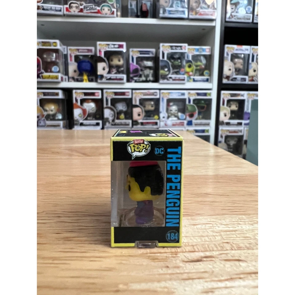 Cómic CHASE EDICIÓN LIMITADA BLACKLIGHT PENGUIN Bitty Funko Pop #184 Batman SDCC Foto 4 de 4