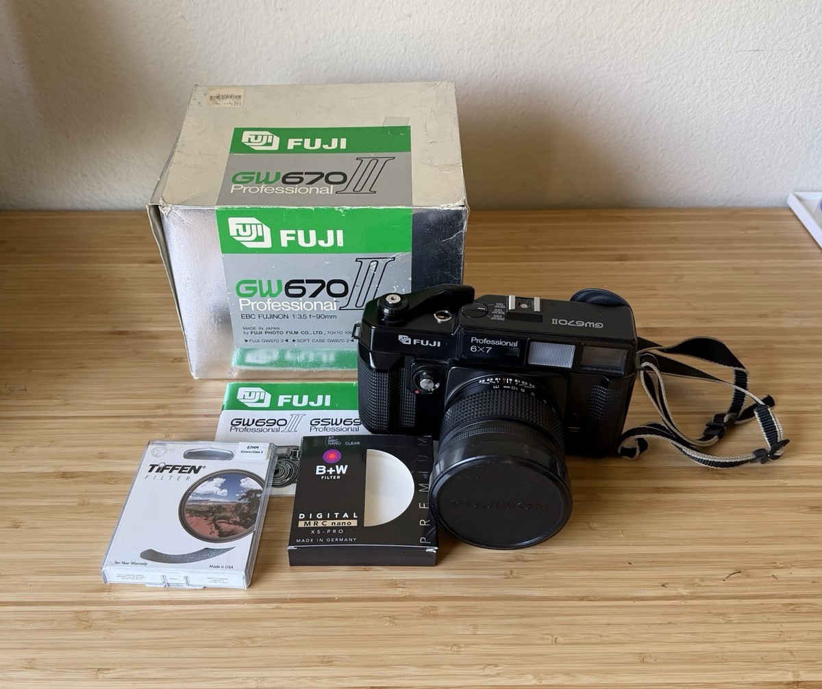 希少　FUJI GW670II Professional 6x7 本体 MINT - Fuji GW670II Professional 6x7 Medium Format Rangefinder