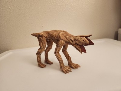 Stranger Things Dart Demo Dog Upsidedown Monster 7'' Inch Vinyl Action Figure