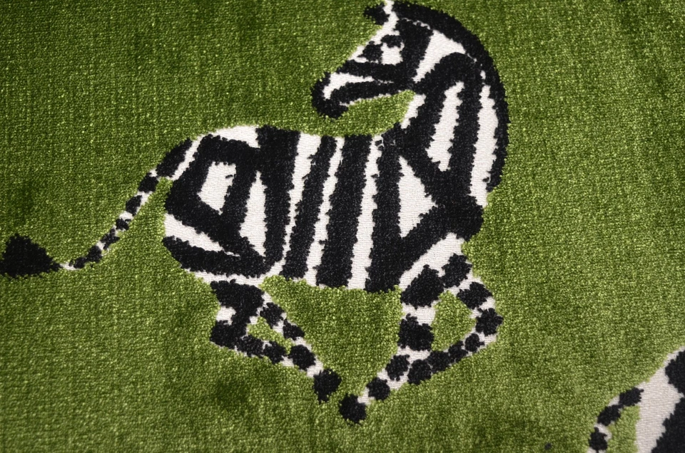 Tecido Finesse Emerald Regal - Imagem 3 de 3