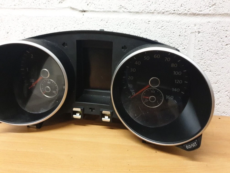 Vw Golf Mk6 2009-2012 1.6 SPEEDO CLOCKS 5K0920960N - Image 3 of 4