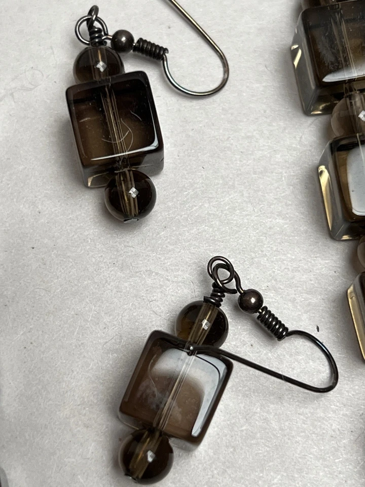 "Cuentas cuadradas de vidrio de color topacio marrón con pendientes de 15""" Foto 3 de 4