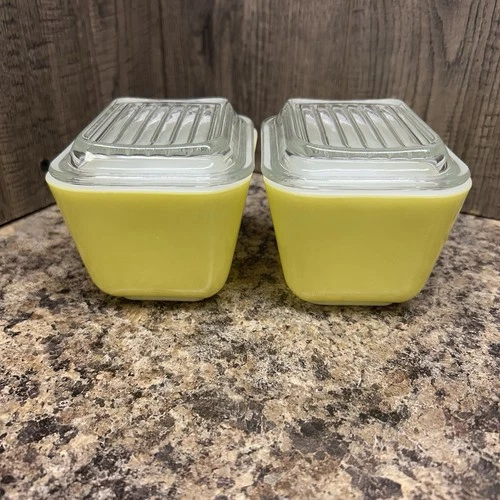 New ListingVintage PYREX SET OF 2 Yellow Refrigerator Dishes 501B 1-1/2 Cup With Lids Glass