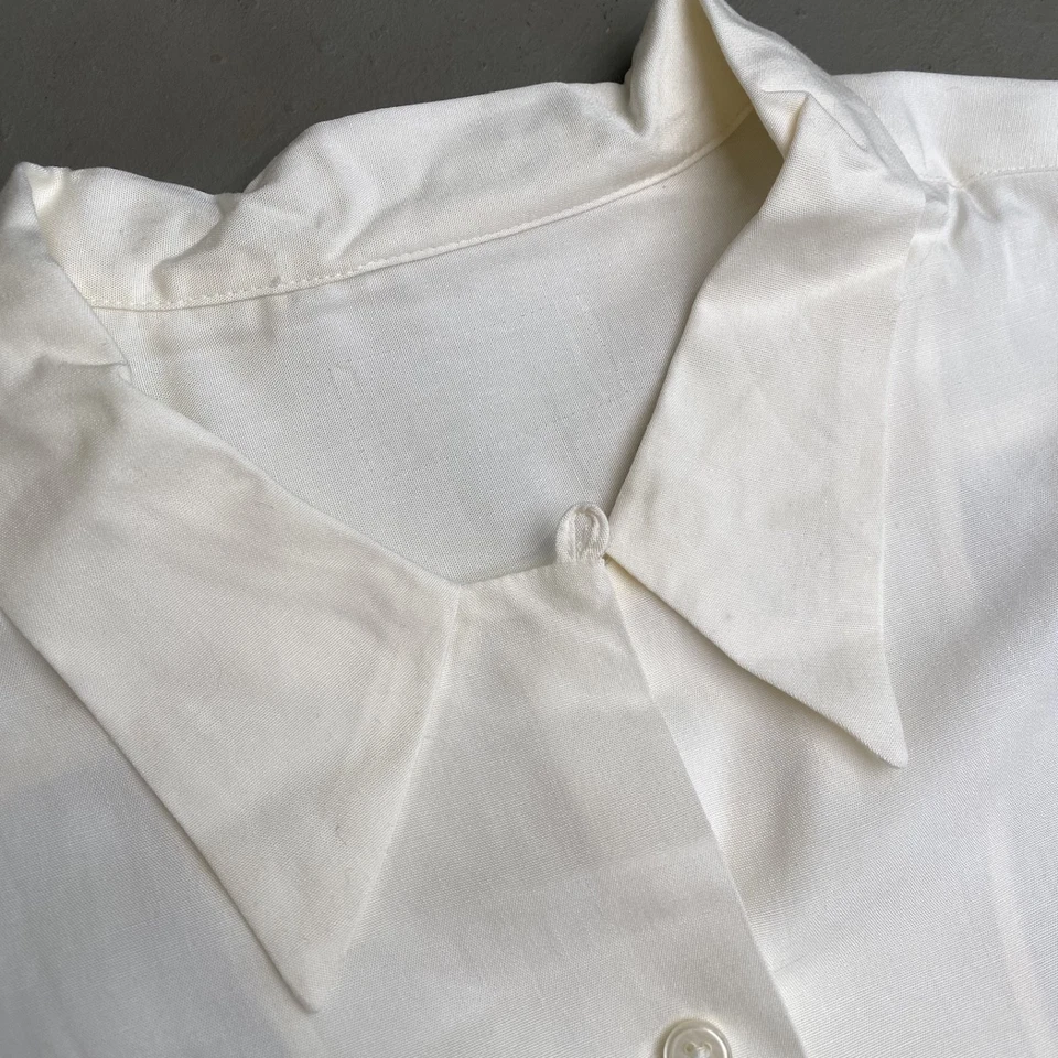 Camisa cuello lazo seda/gabardina años 60/70 Foto 3 de 4
