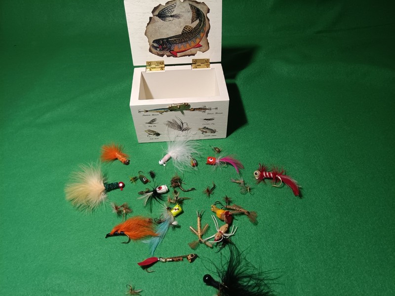 Vintage Lot of 35+ fishing Flies , Jigs, Poppers in wood box 