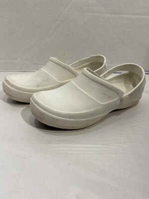 Crocs Solid white Slip-On Women s Size 8 Clogs Slides Comfort