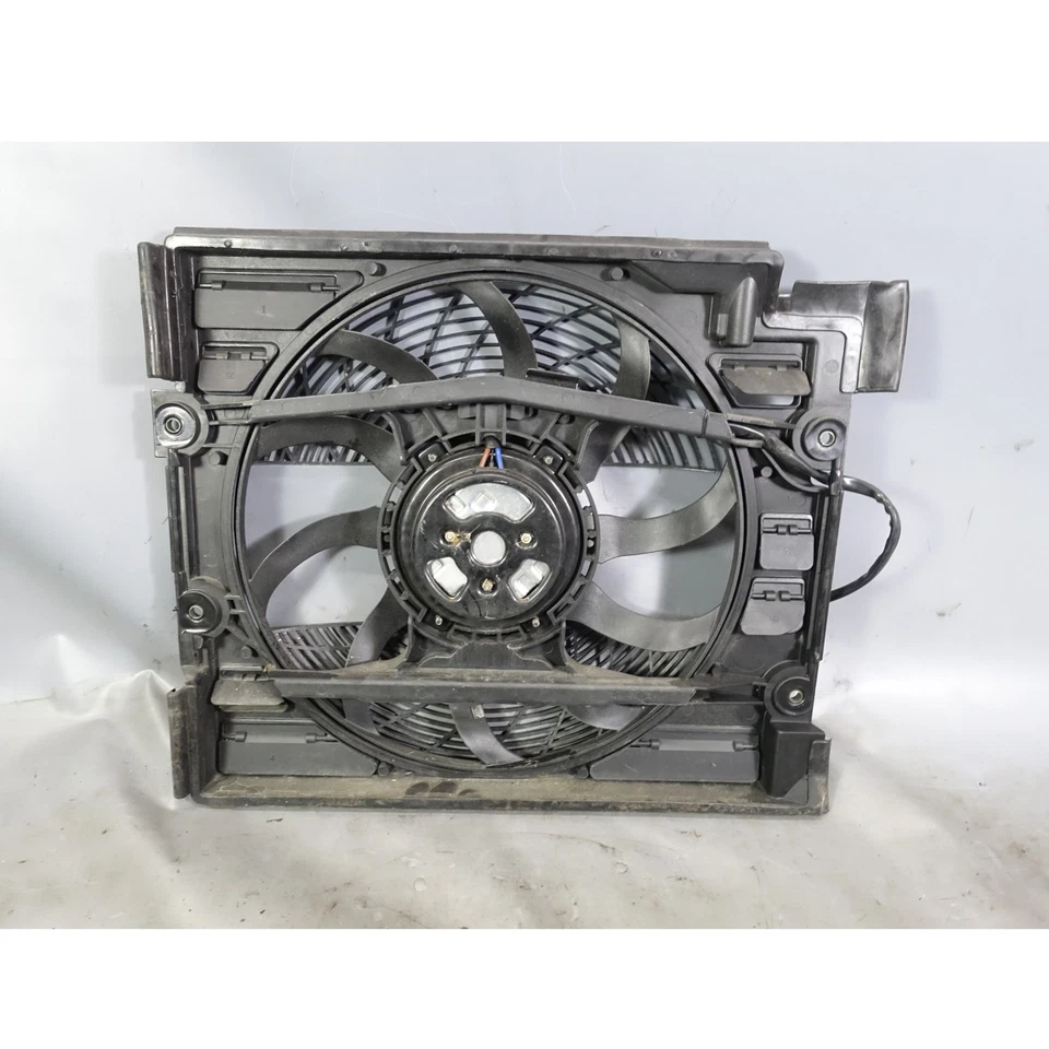 1999-2003 BMW E39 5-Series Behr OE Auxiliary AC Cooling Pusher Fan OEM - Imagem 3 de 4