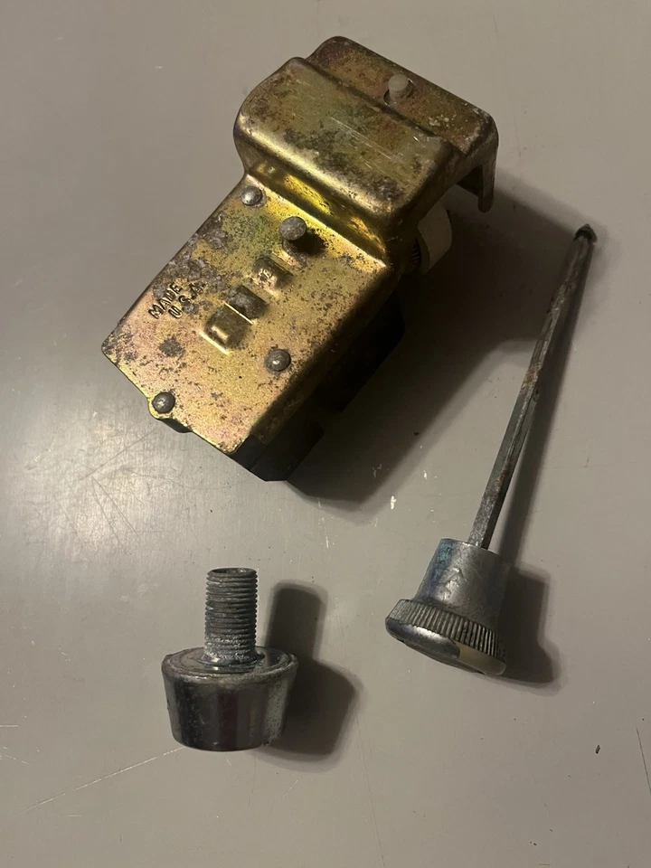 Dash Mounted OEM Headlight Headlamp Switch For 1974 Ford Ranchero - Image 3 of 4