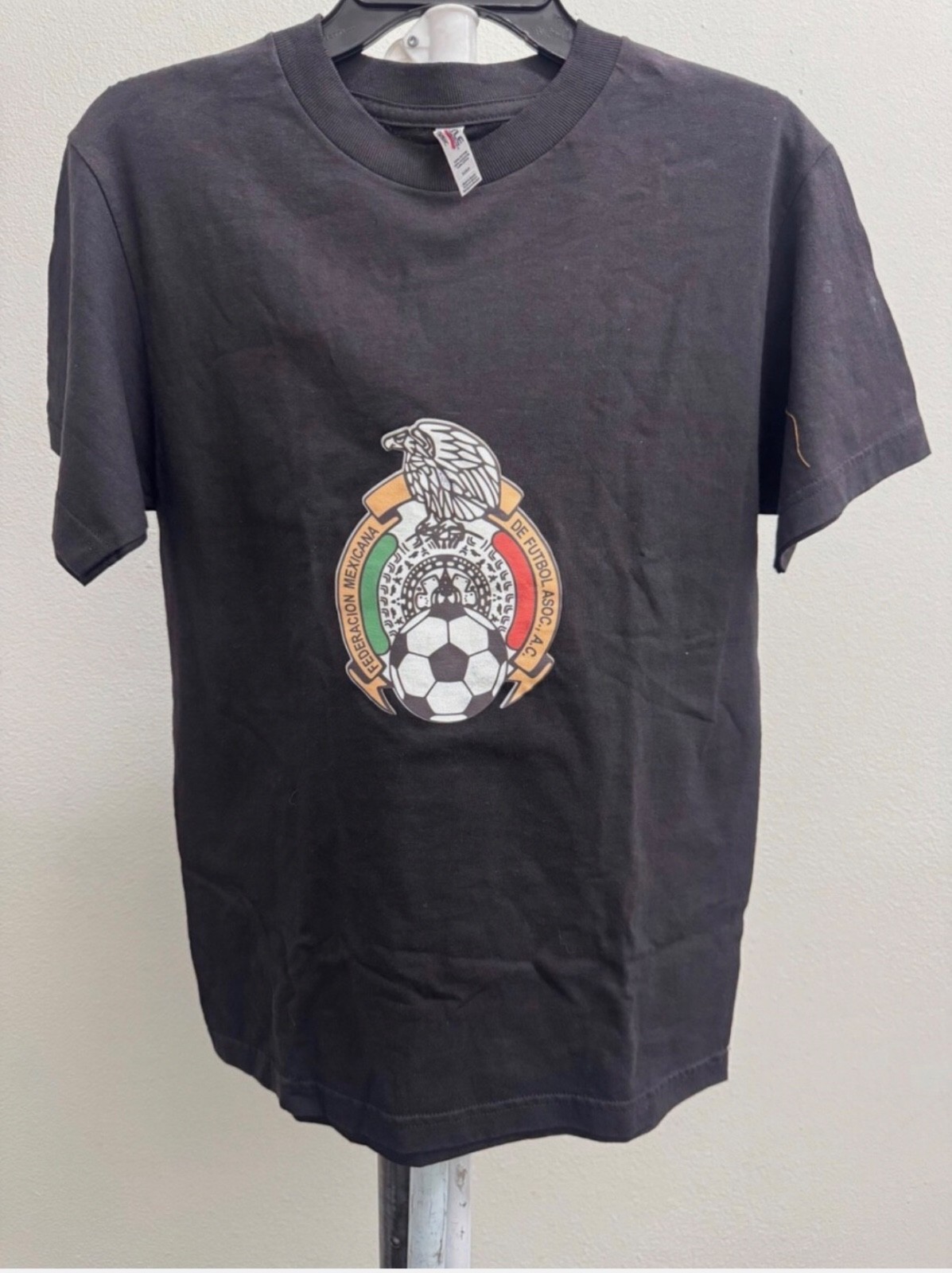 Seleccion Mexicana Shirt. Playera de la Seleccion Mexicana. Unique. Black Color.