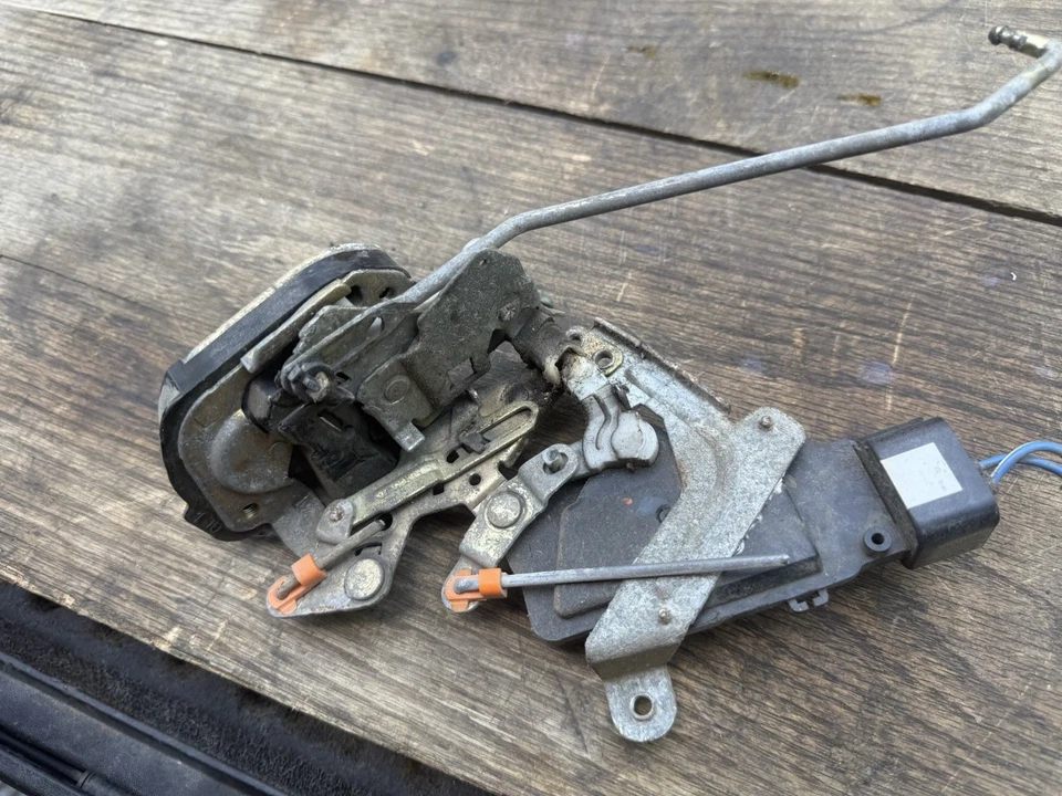 2001-2004 Toyota Tacoma Crew Cab Left Driver REAR Power Door Lock Latch Actuator - Image 3 of 3