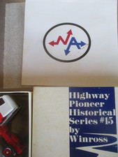 Winross Pioneer Historical Series L5 North American Van Lines 1998 Semi Set 164