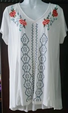 Monroe and Main Women's Catie Tunic Top Size White Floral Embroidered Top XL