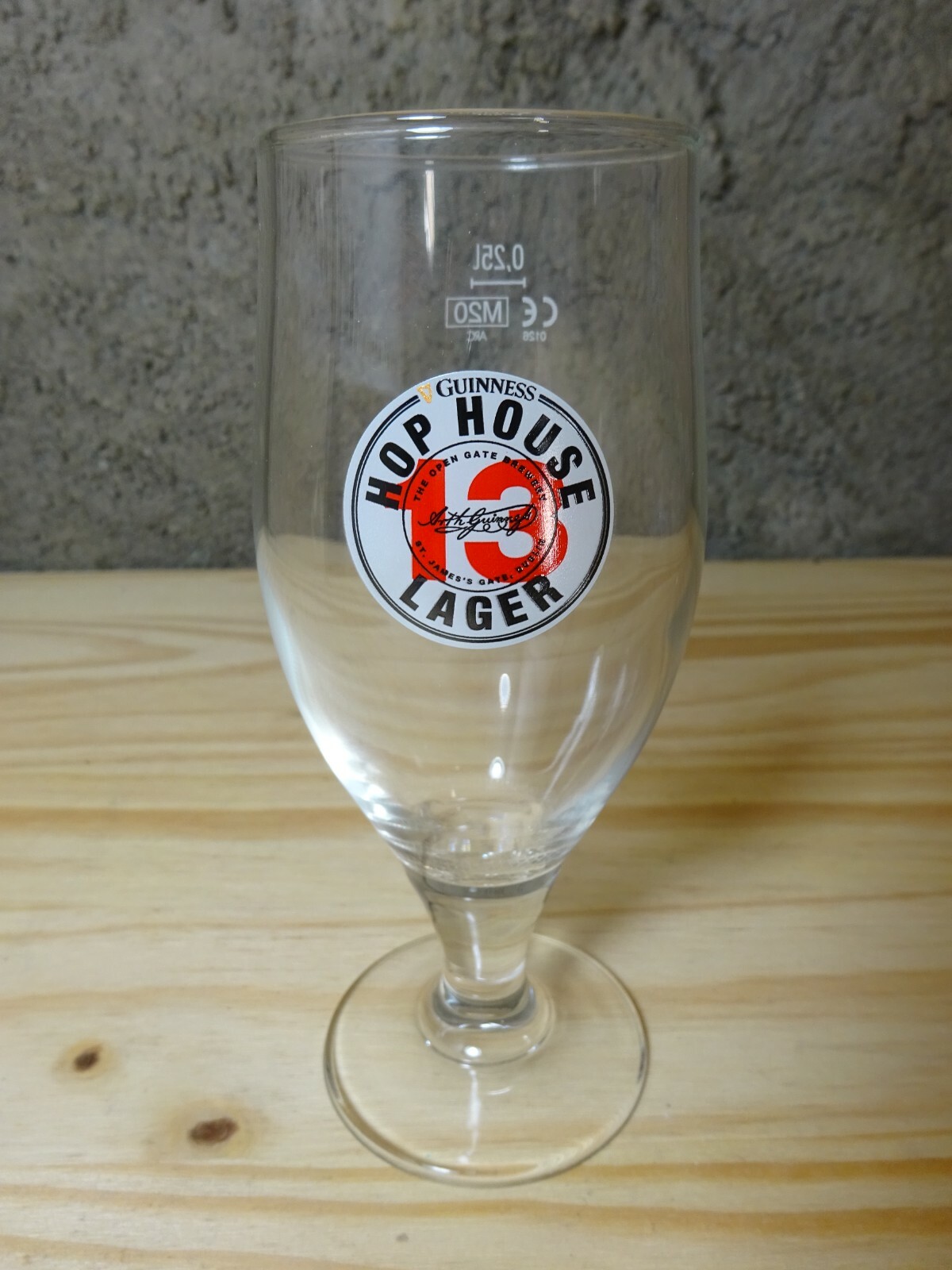 Cristal Guinness Hop House 13 Lager 25CL + 1 Submarino Jarra