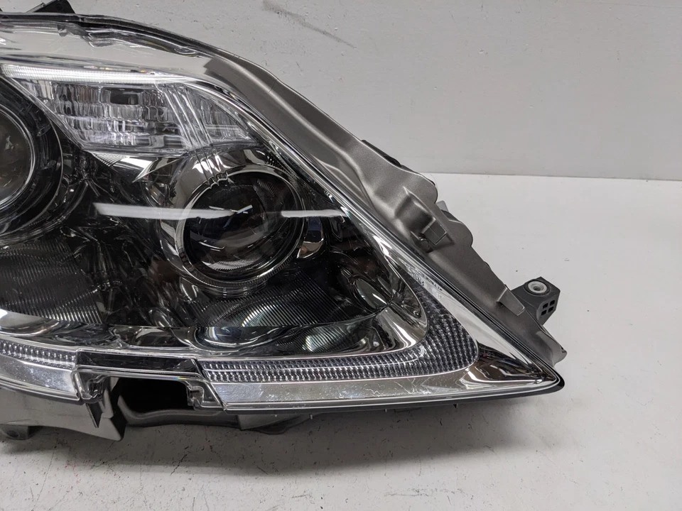 Faro delantero derecho del pasajero Lexus LS460 AJ6 2007-2009 Foto 2 de 4