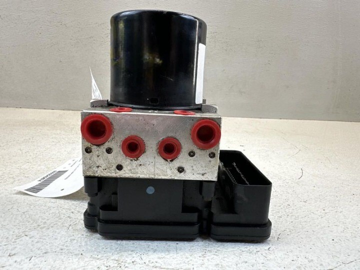 Used 2008 Ford Escape ABS Control Module Assembly, (Vin H, 8Th Digit), Hybrid, Id 8M64-2C286-Aa Used 2008 Ford Escape ABS Control Module Assembly, (Vin H, 8Th Digit), Hybrid, Id 8M64-2C286-Aa