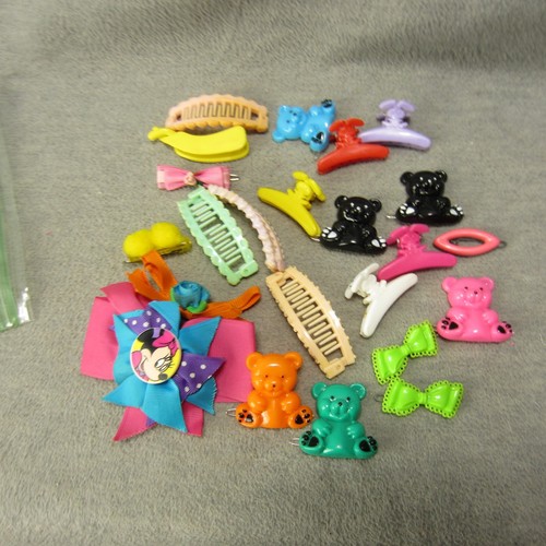 Vintage Child Hair Barrettes Bears Clips Green Bows Banana Clip - Picture 14 of 15