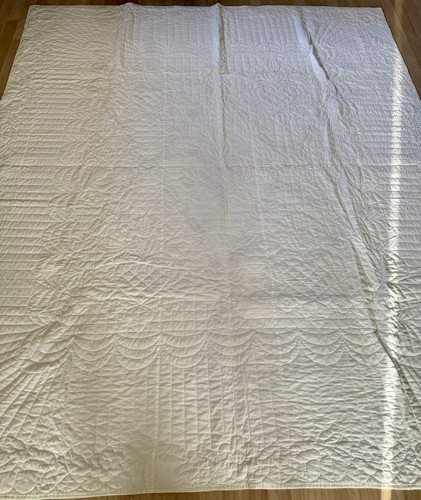 Vintage Intricate Embroidered Cross Stitch Floral Heart Quilt 92” x 77.5” Flower - Picture 10 of 11