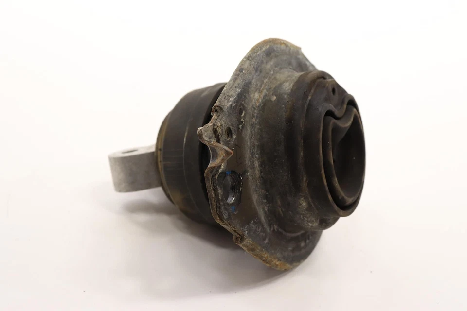 Cargador Dodge 2011-2023 soporte de montaje de marco de motor derecho o izquierdo OEM Foto 2 de 4