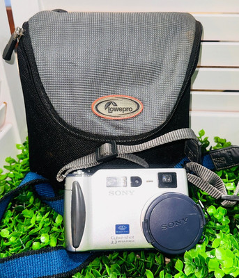 Sony Cyber-Shot DSC-S70 3.3MP, 3x Optical Zoom Memory Stick