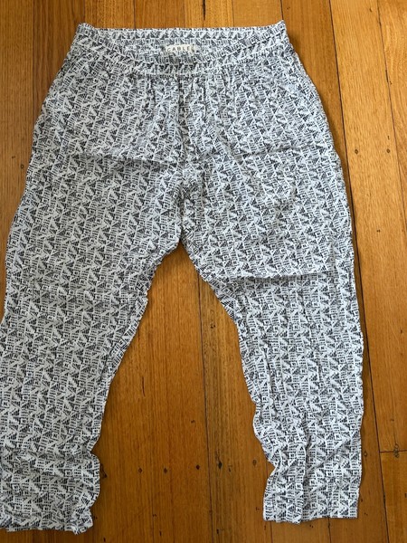 Cable printed pull on pants size s