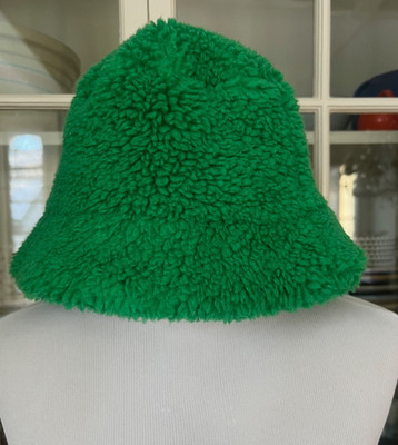 Apparis Gilly Cannaba Green Bucket Hat, Faux Shearling