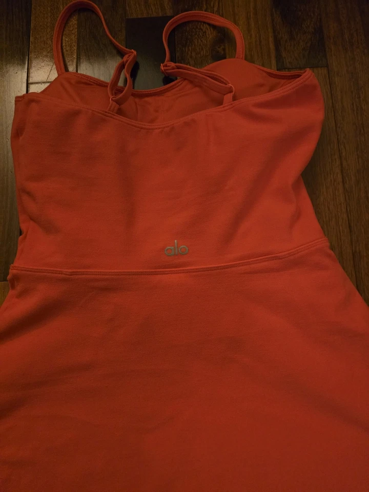 Vestido de tênis Alo Alosoft Courtside em chá verde gelado tamanho pequeno  - Imagem 4 de 4