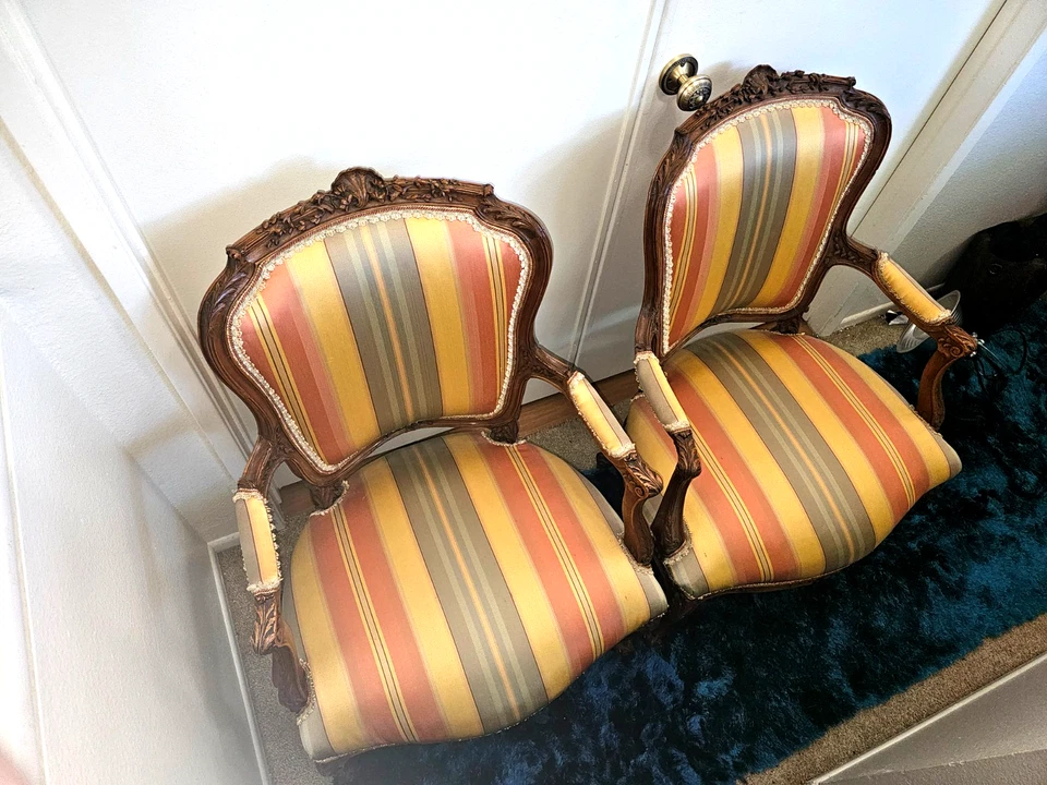 Pair of Louis XVI Style Carved Walnut Fauteuils Arm Chairs  - Image 4 of 4