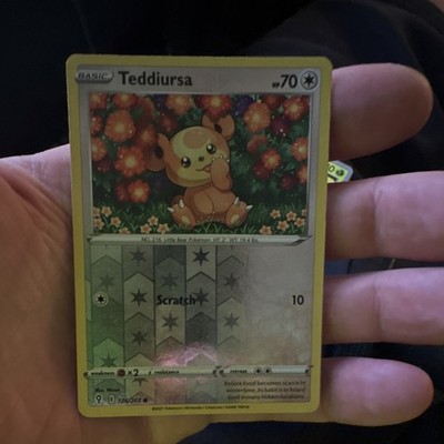 Teddiursa 126/203 Evolving Skies Reverse Holo Common Eng 70HP